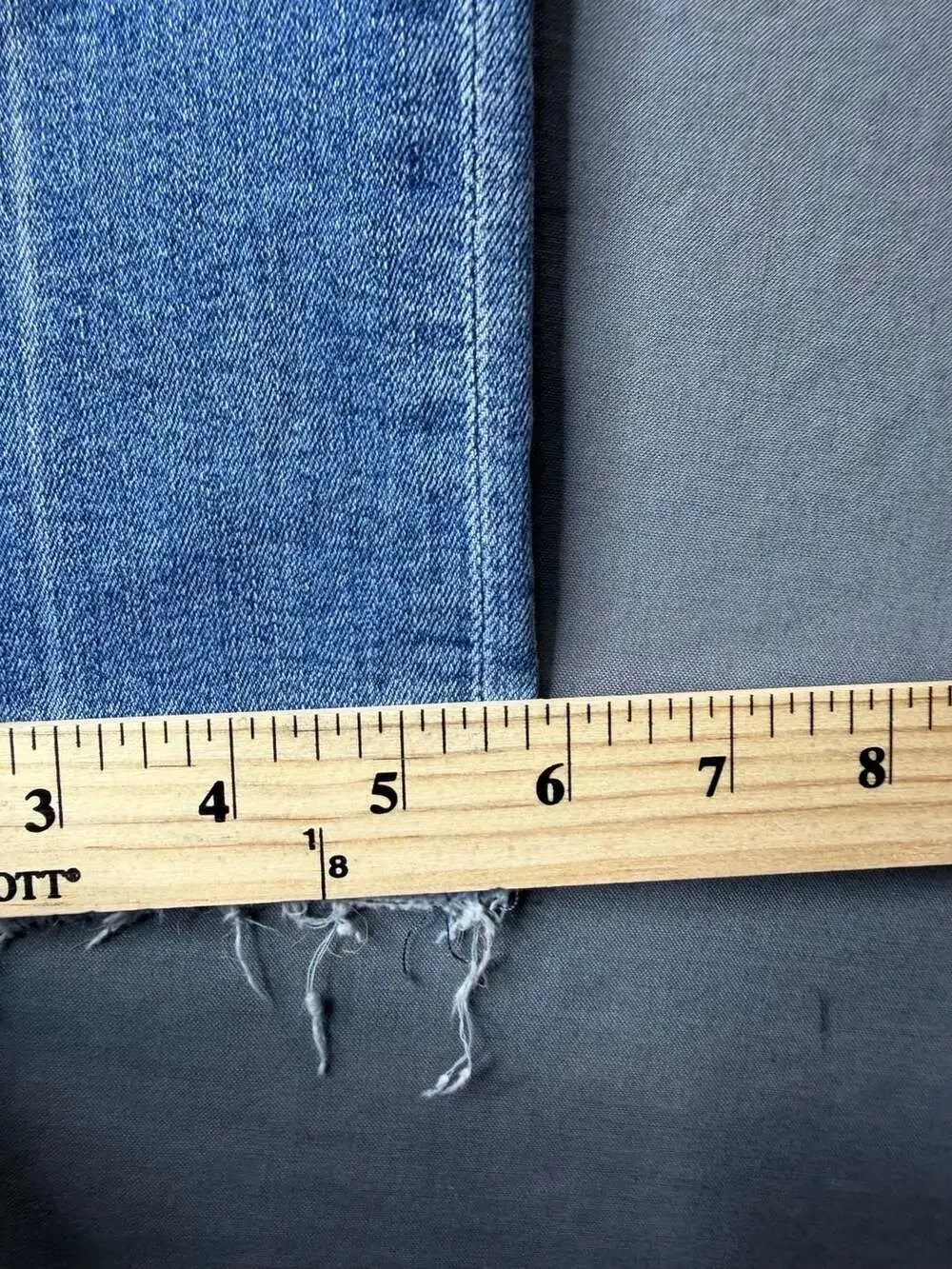 MOTHER The Mid Rise Dazzler Ankle Fray We The Animals Jeans Size 26